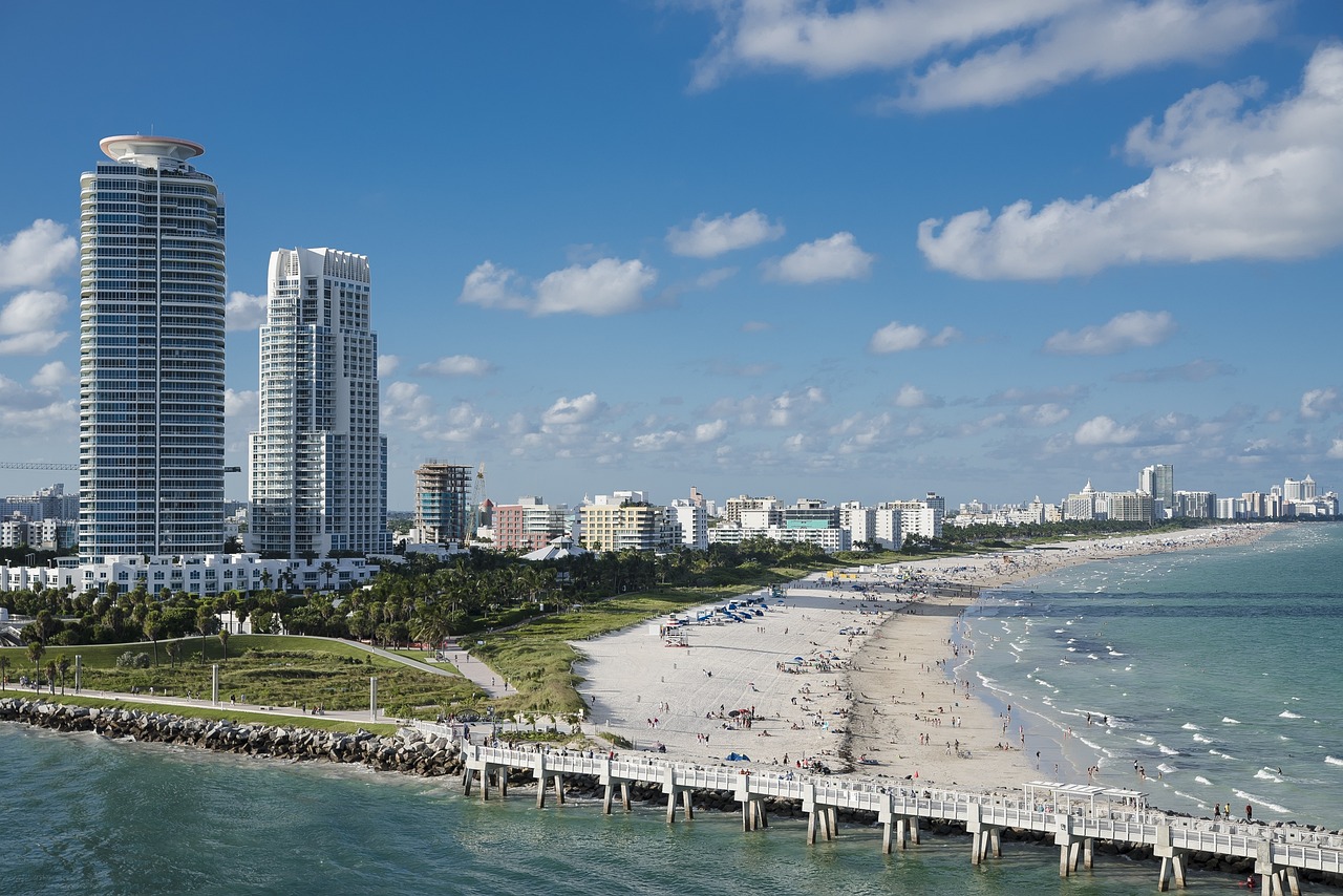 How to Navigate the South Florida Real Estate Market: Tips for Agents and Investors